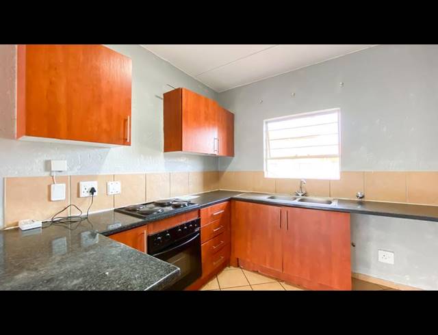 2 BEDROOM APARTMENT FOR SALE IN GROBLERPARK